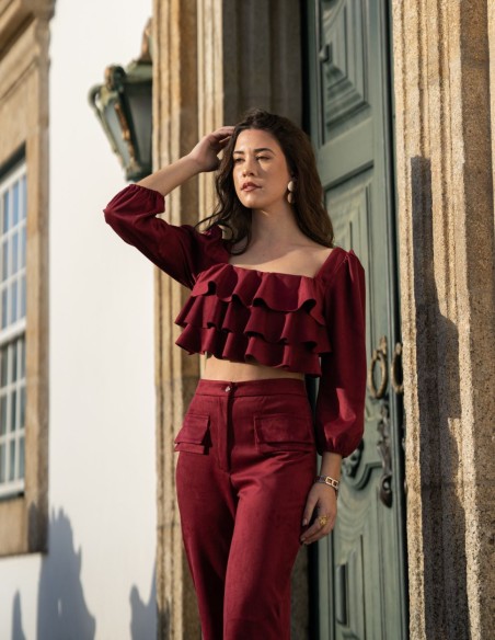 Conjunto de pantalón largo con top de volantes granate Conjunto de pantalón largo con top de volantes granate