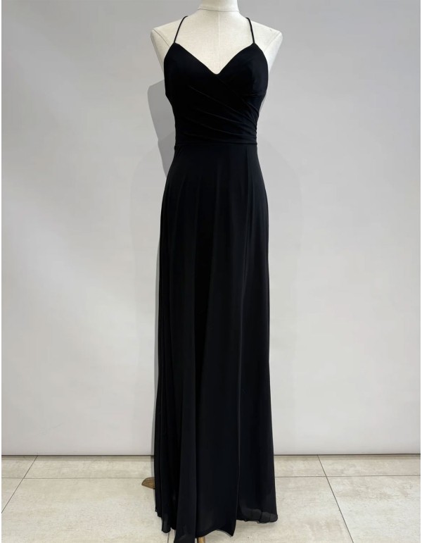 Robe de soirée longue avec un dos ouvert