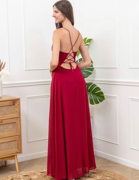 Robe de soirée longue avec un dos ouvert