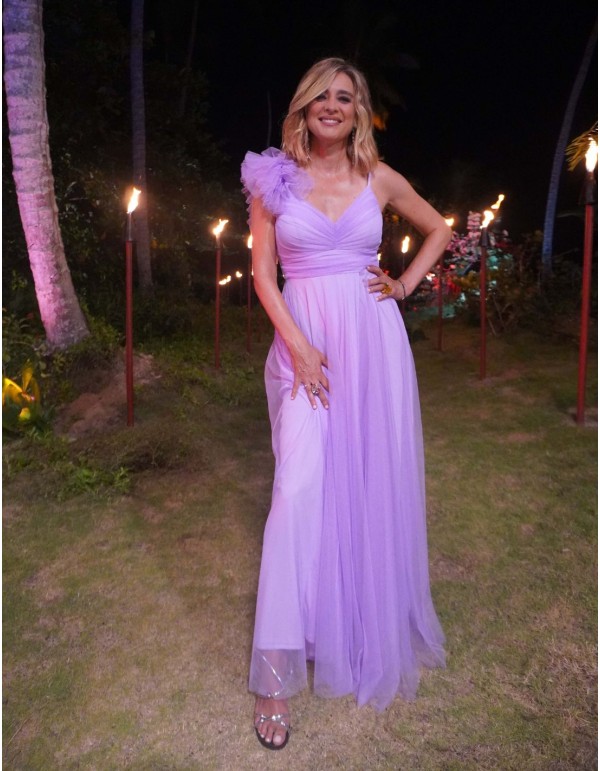 Vestido largo de tul con hombro decorado para invitada lila 2