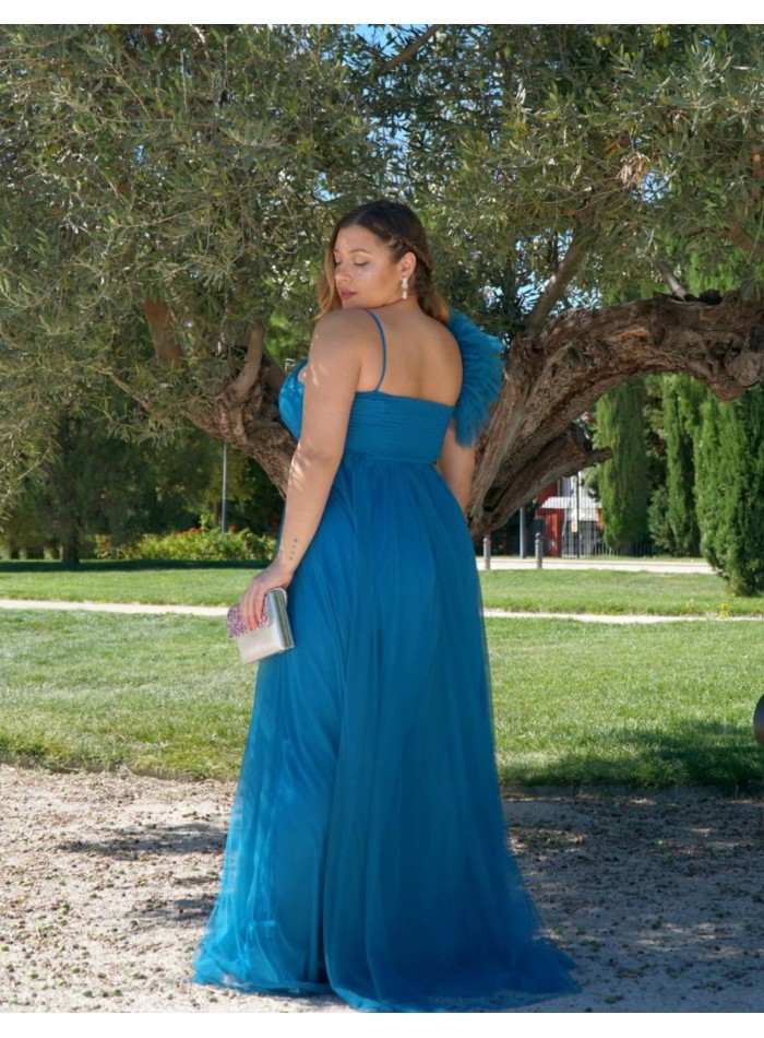Long tulle dress with decorated shoulder for...