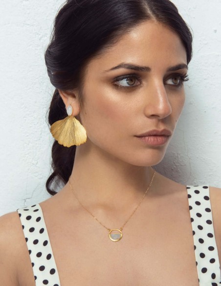 Golden earrings with leaf shape