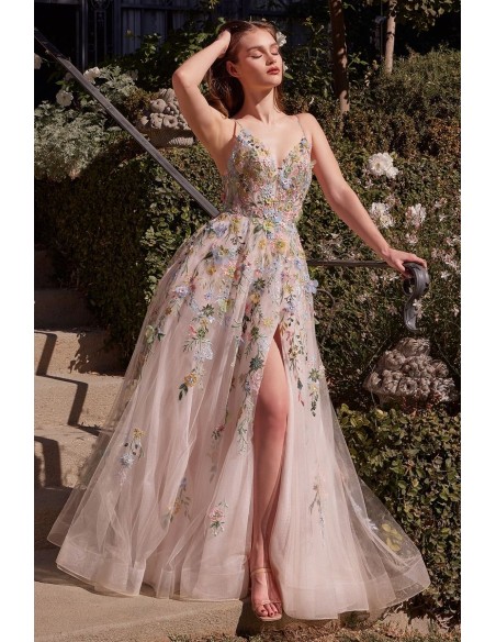 Robe de soirée longue en tulle avec broderie florale