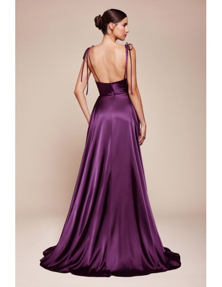 Vestido de fiesta sanitado con falda de vuelo y tirantes ajustables