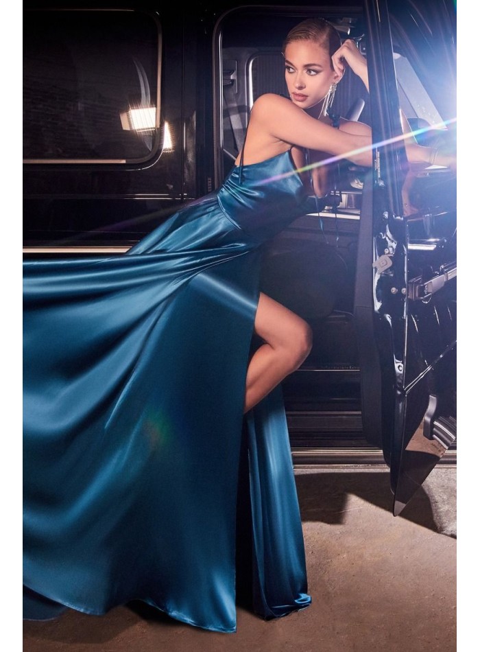 Vestido de fiesta sanitado con falda de vuelo y...