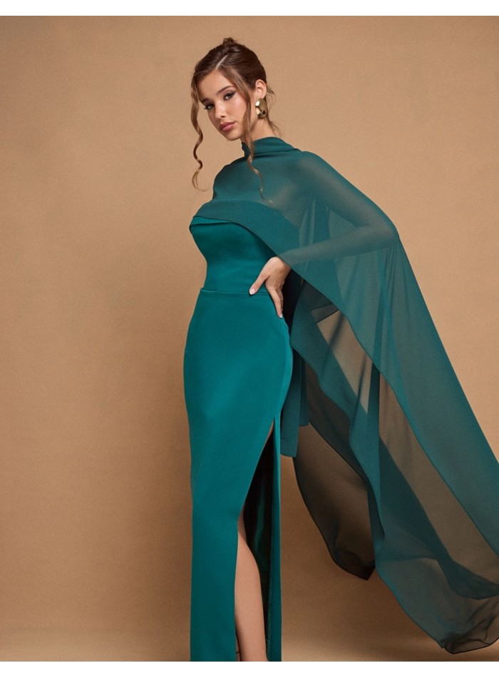 Strapless long dress with emerald green cape