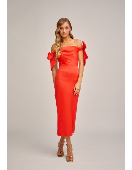 Vestido midi rojo elástico con cuerpo drapeado