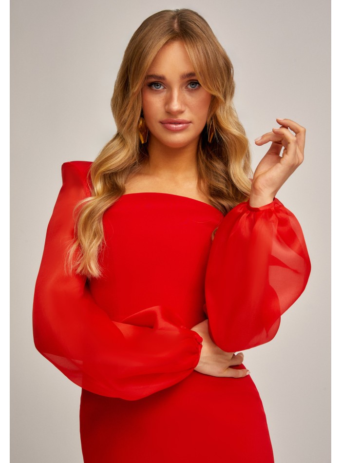 Vestido largo rojo con escote curvo y mangas abullonadas para eventos