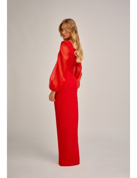 Robe longue rouge à encolure cintrée et manches bouffantes