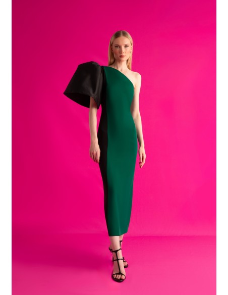 Asymmetrical midi dress with bare shoulder and taffeta sleeves