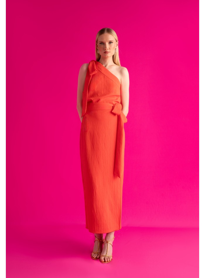 Falda midi naranja con lazada lateral en falso...