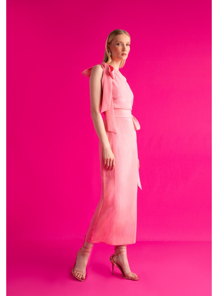 Top asimétrico rosa con lazada en el hombro