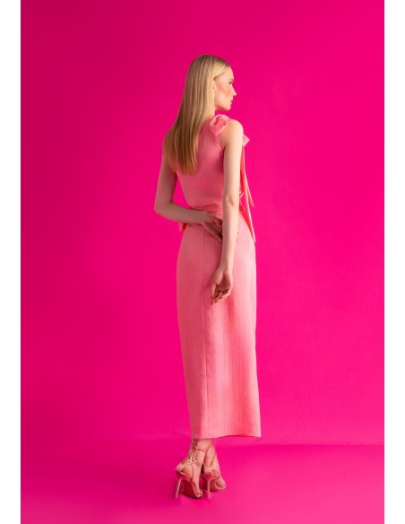 Top asimétrico rosa con lazada en el hombro