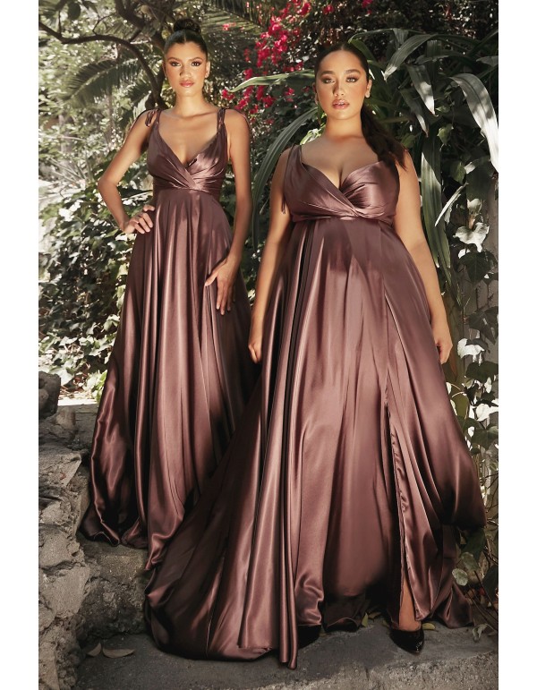 Evening dress in satin with crossed neckline and slit