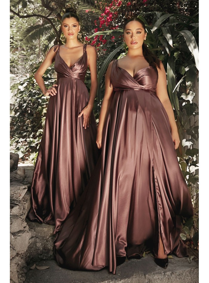 Evening dress in satin with crossed neckline and slit