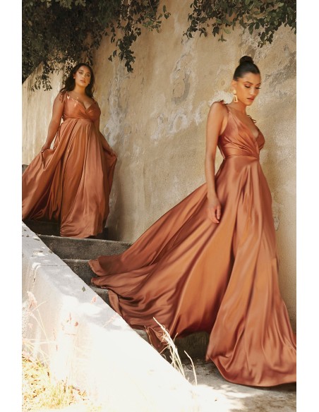 talla grande del vestido de invitada en saten con abertura talla grande del vestido de invitada en saten con abertura