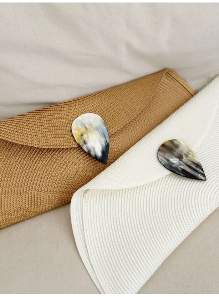 Sac en raphia synthétique avec poignée en forme de goutte d'eau