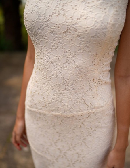 Vestido midi blanco roto para eventos especiales Vestido midi blanco roto para eventos especiales