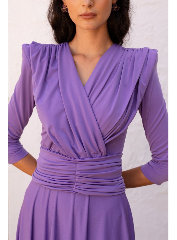 Robe midi en maille mauve avec corsage drapé