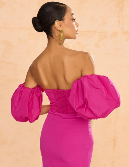 Robe midi avec manches bouffantes et fente pour robe d'invité