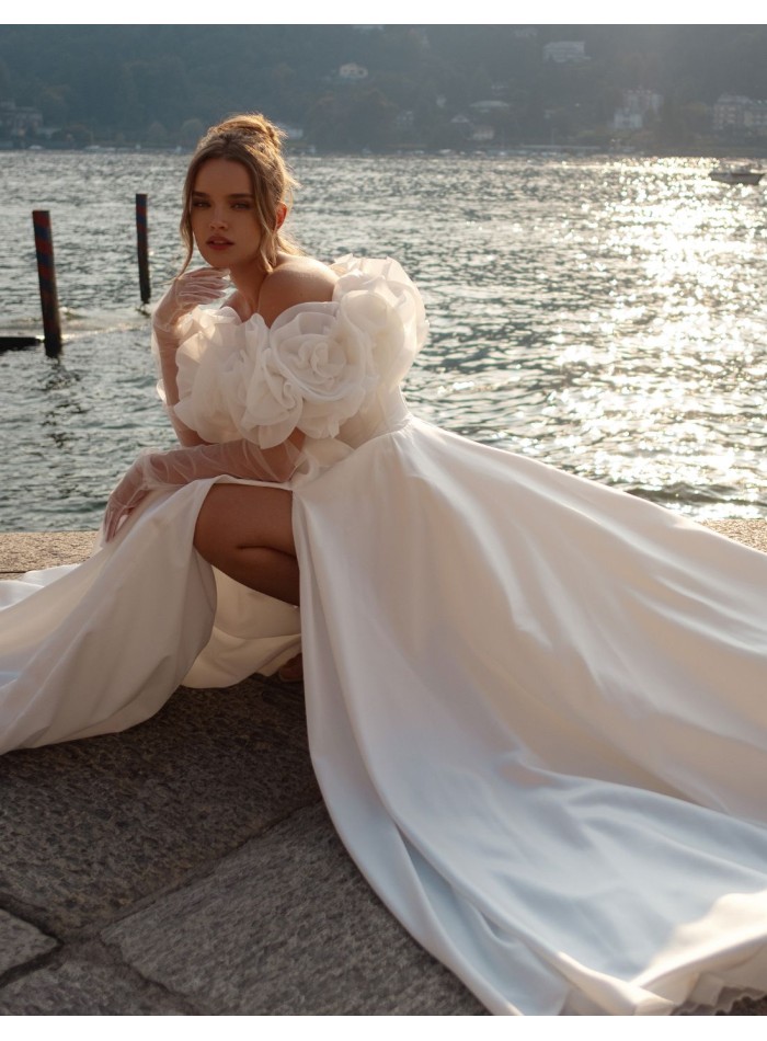Long wedding dress with slit and detachable...
