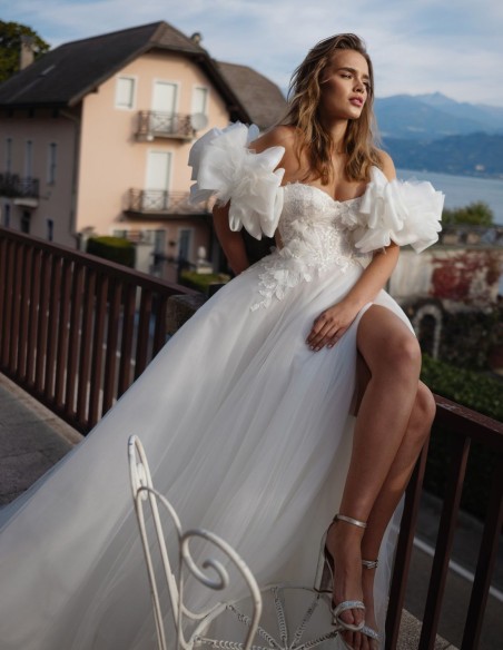 Robe de mariée longue en tulle avec manches amovibles