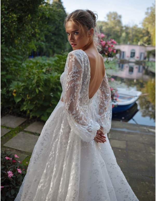 Vestido de novia largo cut-out con maxi falda 2