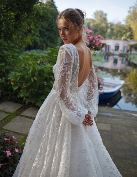 Vestido de novia largo cut-out con mangas largas