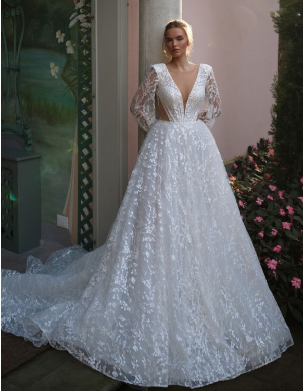 Vestido de novia largo cut-out con maxi falda
