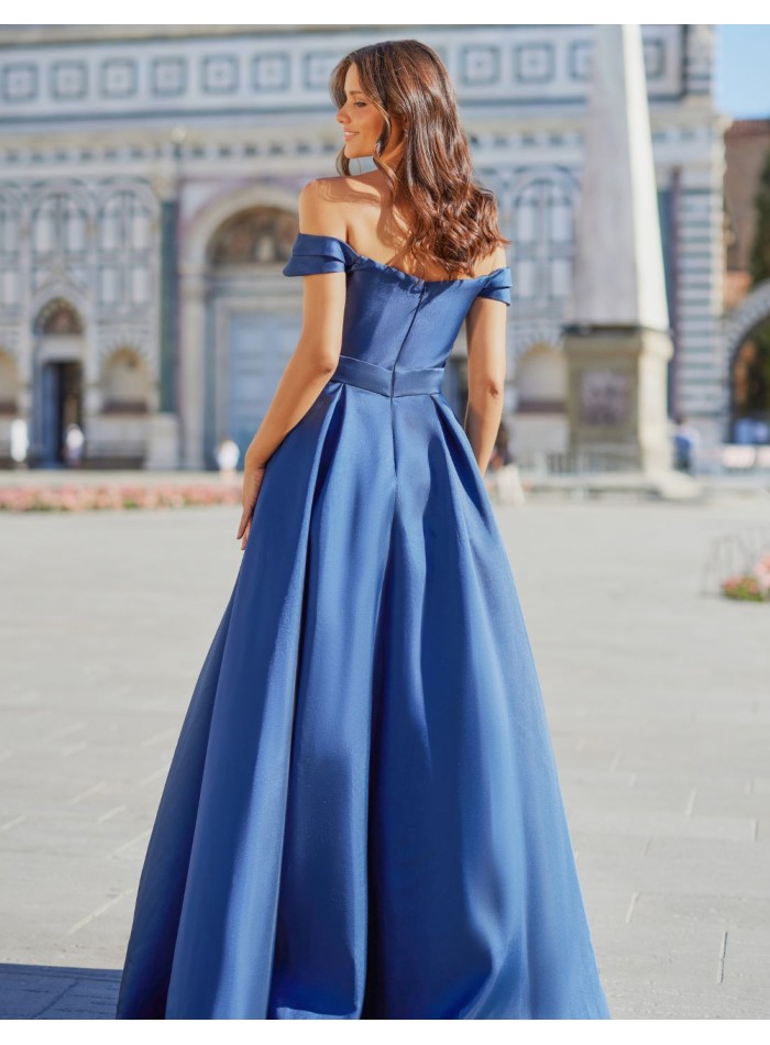 Robe de soirée longue en mikado avec encolure...