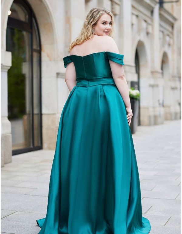 Robe de soirée longue en mikado avec encolure bardot 2