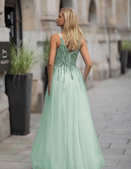 Robe de soirée longue avec jupe en tulle et corsage perlé