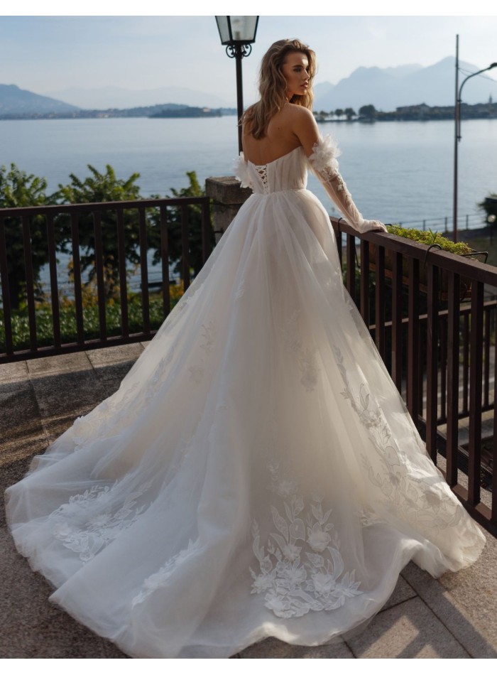Ivory A-line wedding dress with sweetheart...