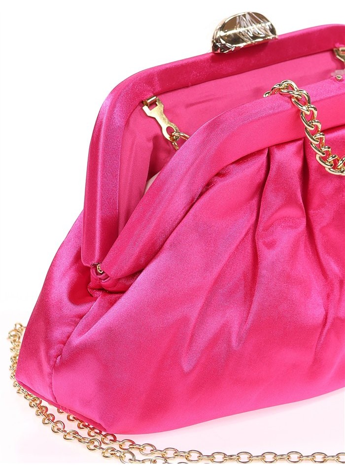 Cartera de mano para invitada en satén