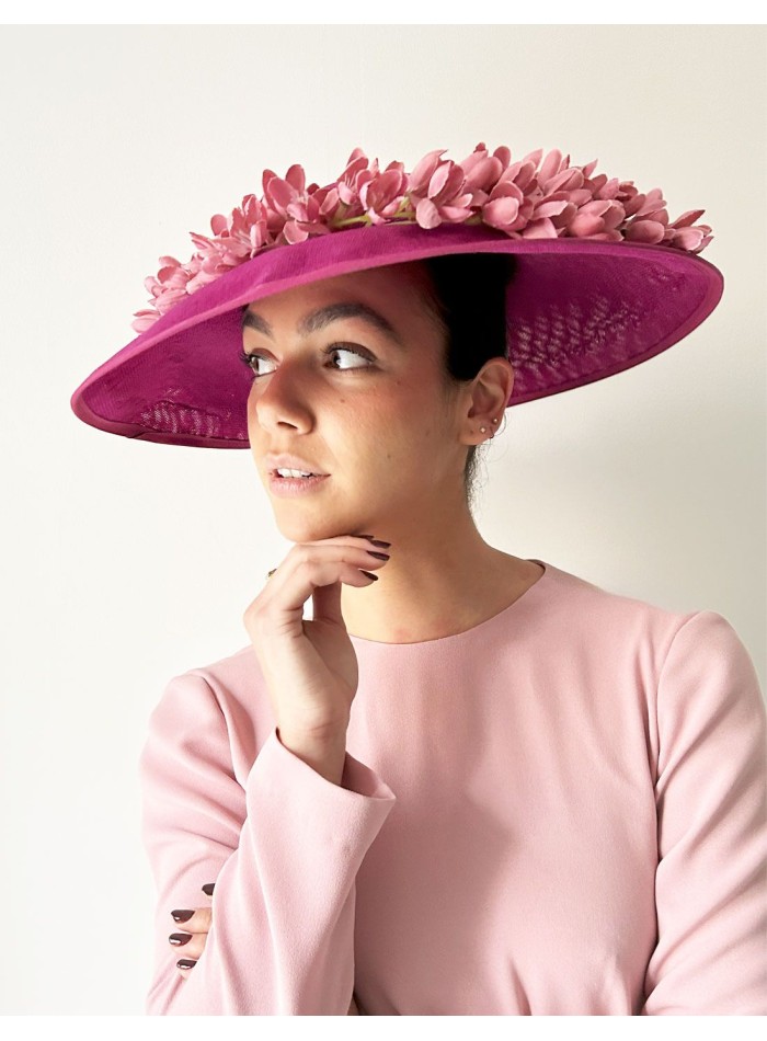 Pamela de invitada buganvilla con detalle flores