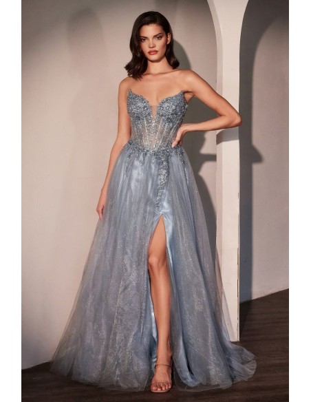 Vestido de fiesta largo con cuerpo de pedrería palabra de honor y falda de tul