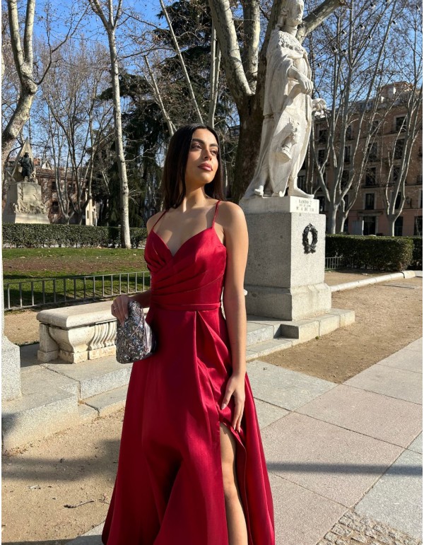 Robe de soirée en satin avec corsage drapé