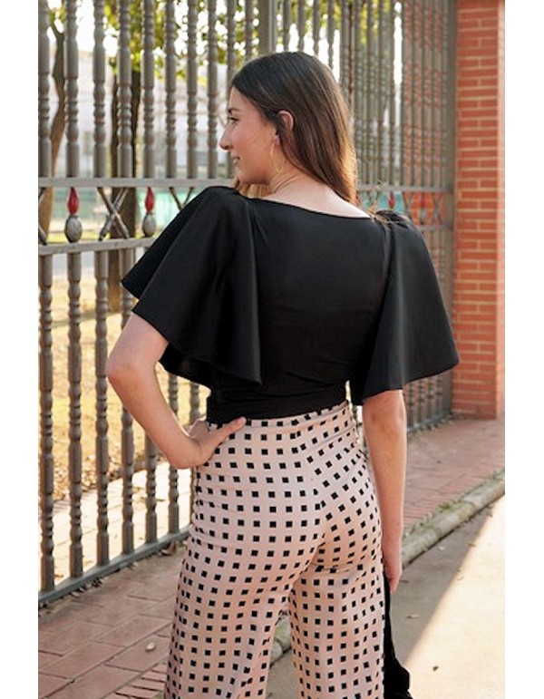 Blusa de fiesta negra entallada con manga de vuelo 2