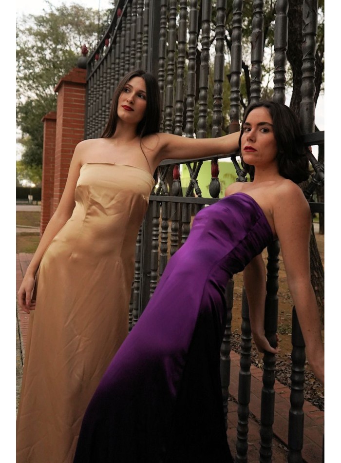 Robe longue à bretelles en satin doré