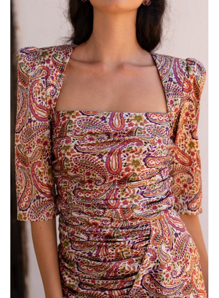 Vestido midi estampado amebas con manga francesa para graduaciones