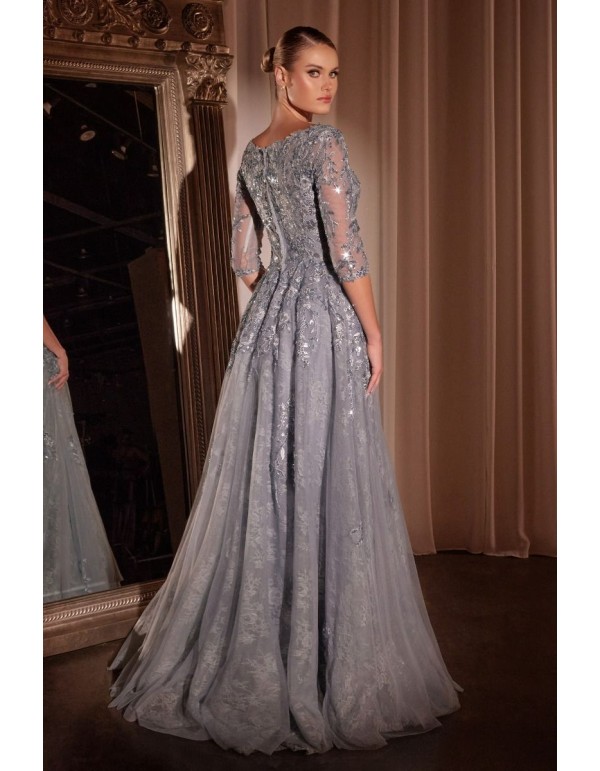 Vestido maxi de encaje y chiffon con cuello ilusión envolvente Regencia