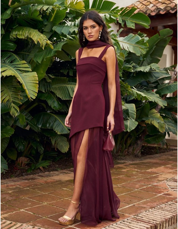 Robe de soirée longue avec bretelles épaisses et jupe...
