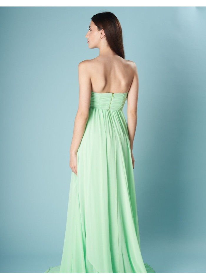 Vestido de fiesta largo con escote...