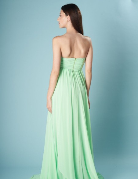 Robe de soirée longue avec encolure multipositions et tissu fluide