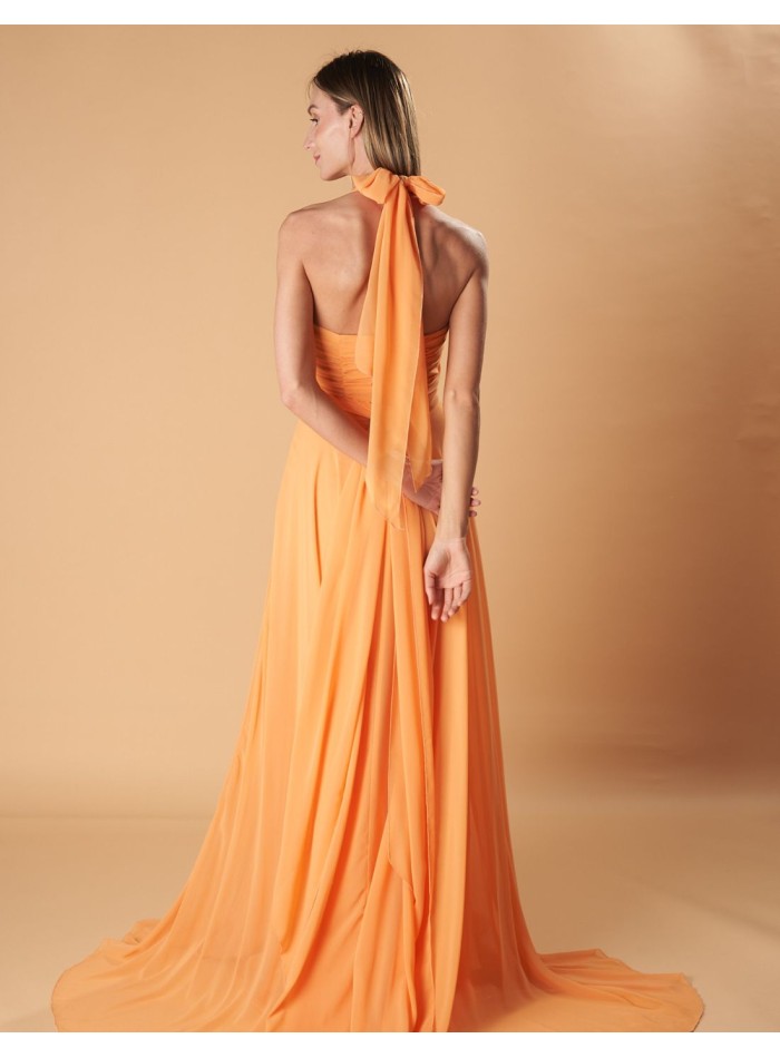 Robe de soirée longue avec encolure...