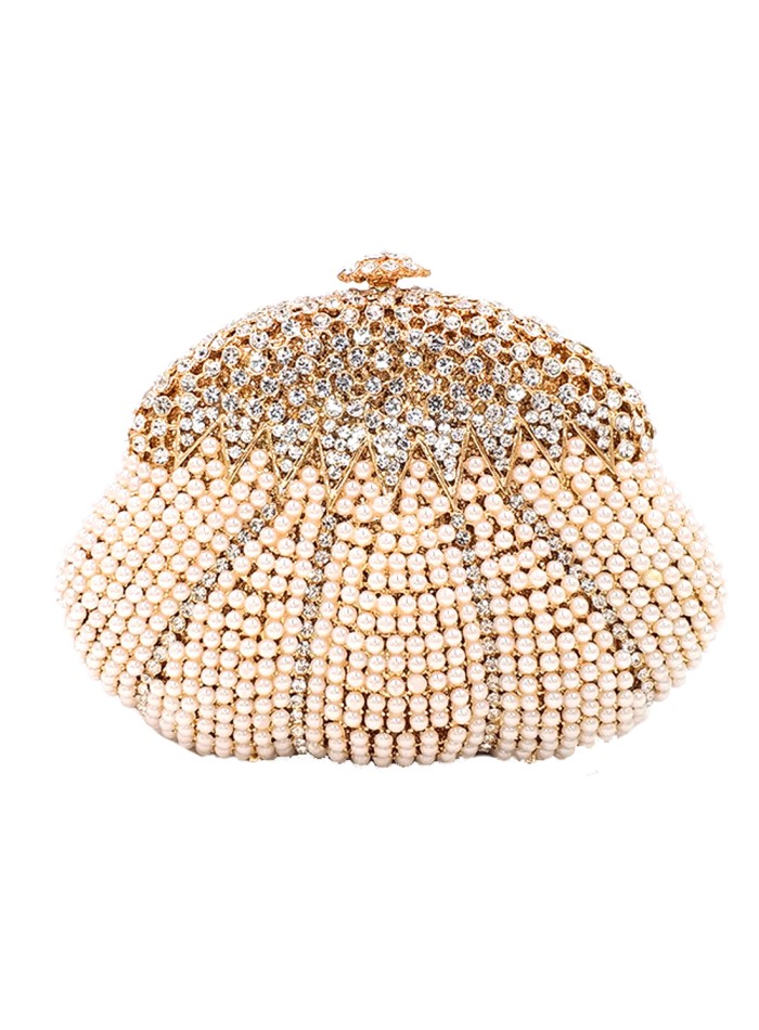 Clutch de fiesta con forma de concha  y cristales de Swarovsk invitada perfecta