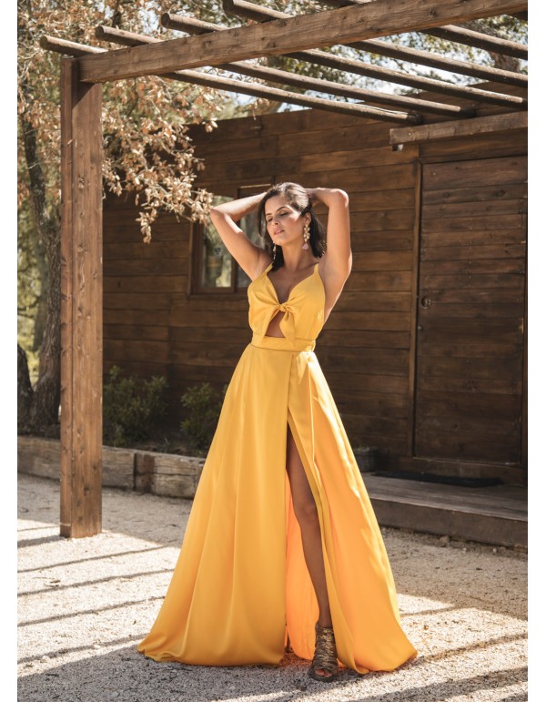 Robe longue jaune avec nœud ajustable et jupe fendue