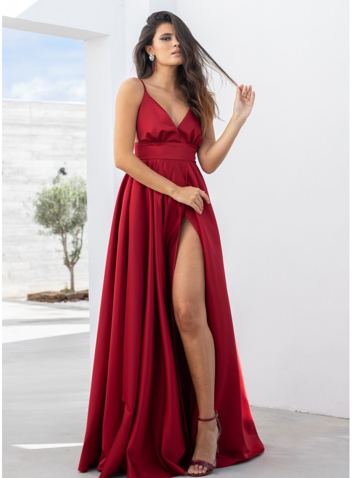 Long red dress with princess cut and plunging...