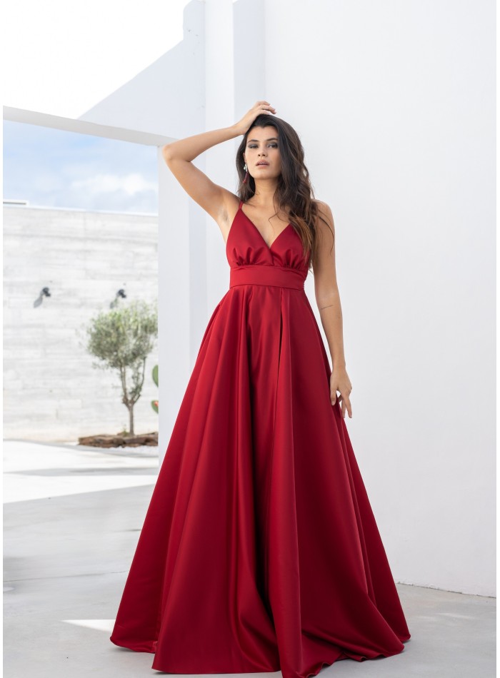 Long red dress with princess cut and plunging...