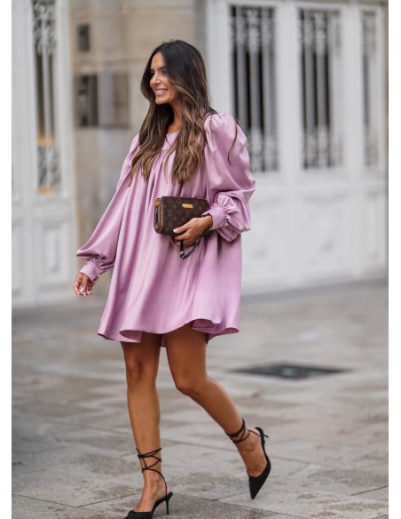 Short lilac dress with wide cut